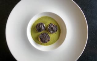 Saint-jacques à la truffe sur crème de céleri