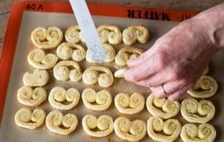 Petits Palmiers Recette Facile Et Rapide De Palmitos Avec Les Parures De Pate Feuilletee Recette Par Chef Simon