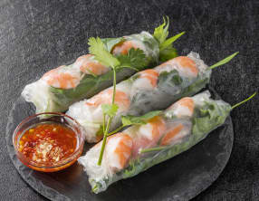 Rouleaux de printemps, la salade composée qui se déguste du bout des doigts