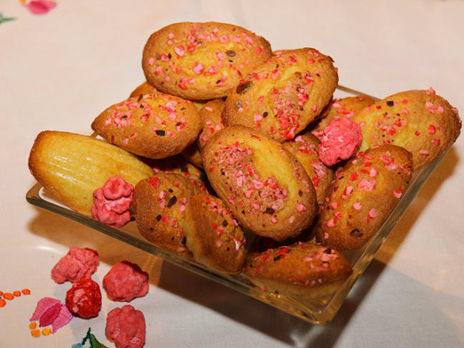 Madeleines aux pralines roses