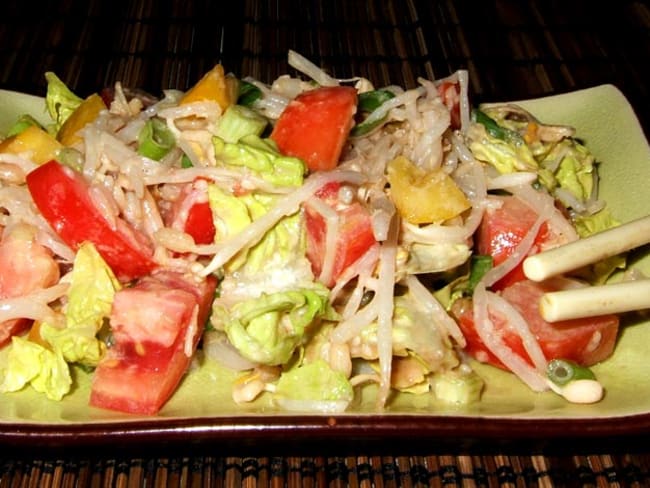 Salade asiatique au sésame