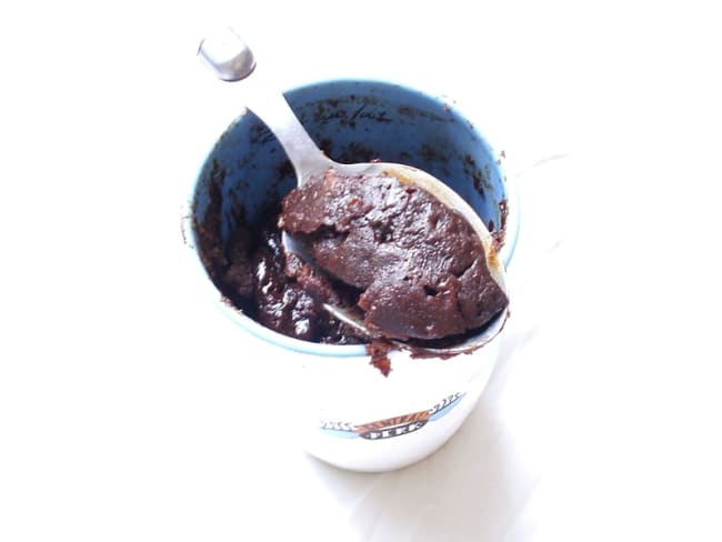 Mug cake au Nutella sans beurre et sans sucre aujouté : recette Mug