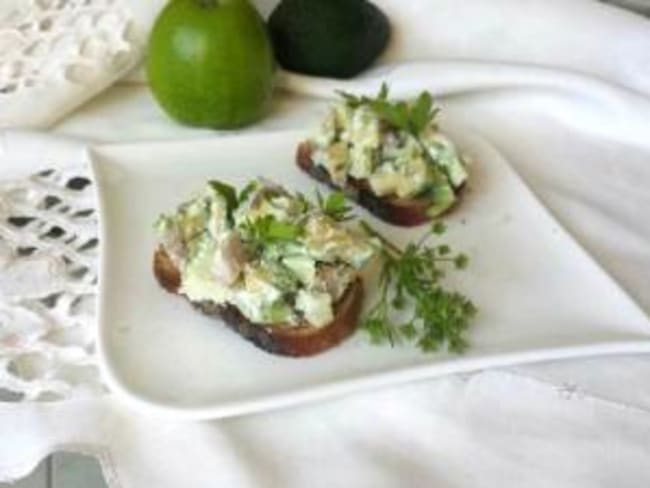 Tartine carpaccio avocat et pomme