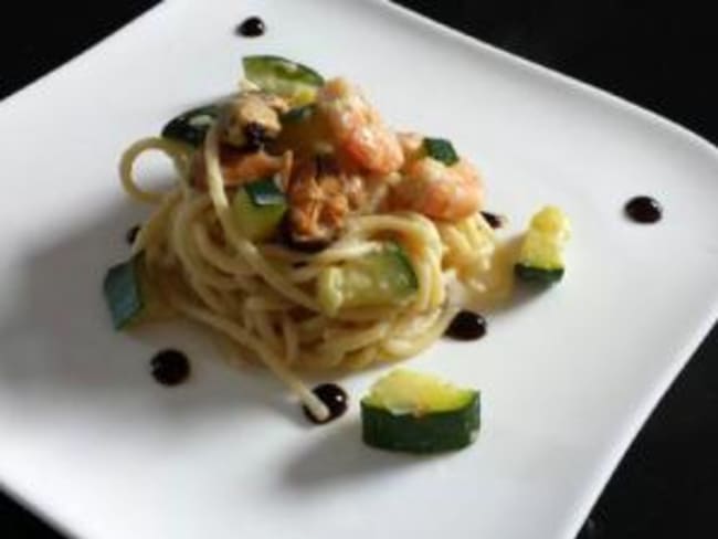 Spaghettis courgettes et fruits de mer