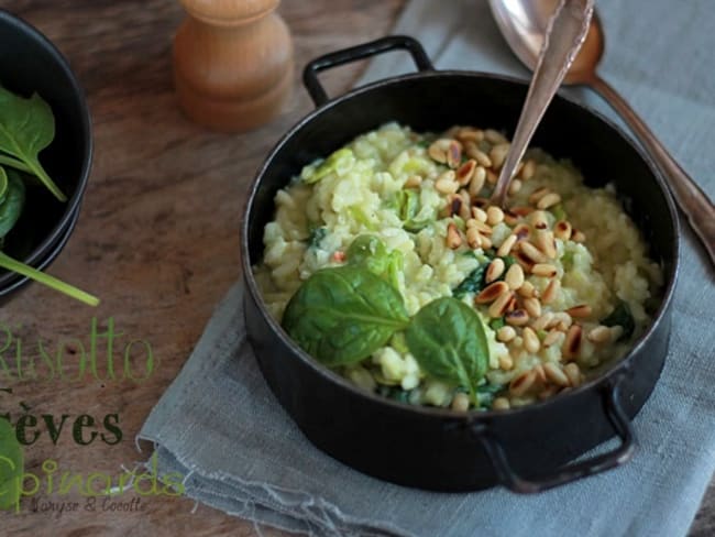 Risotto italien aux fèves, épinards et pignons