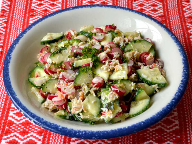 Salade croquante au crabe