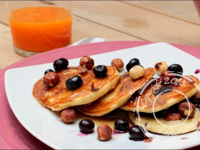 Pancakes aux myrtilles et noisettes