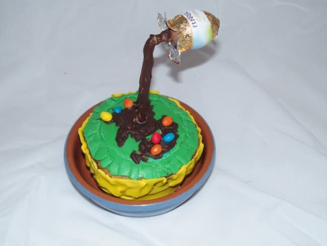 Gravity Cake oeuf de Pâques