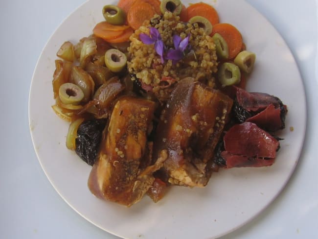 Terrine avec son quinoa aux petits légumes et noisettes