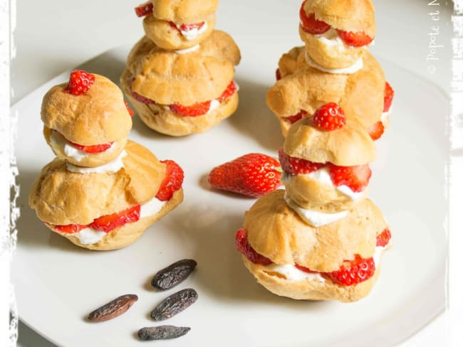 Religieuses aux fraises, chantilly aux fèves tonka