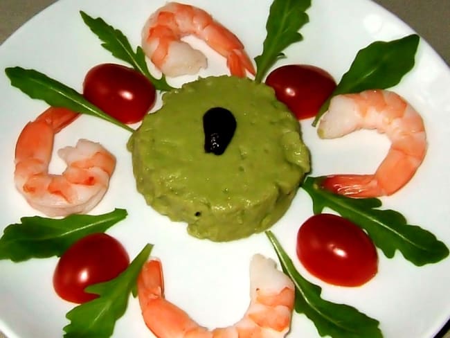 Timbale d'avocat aux crevettes