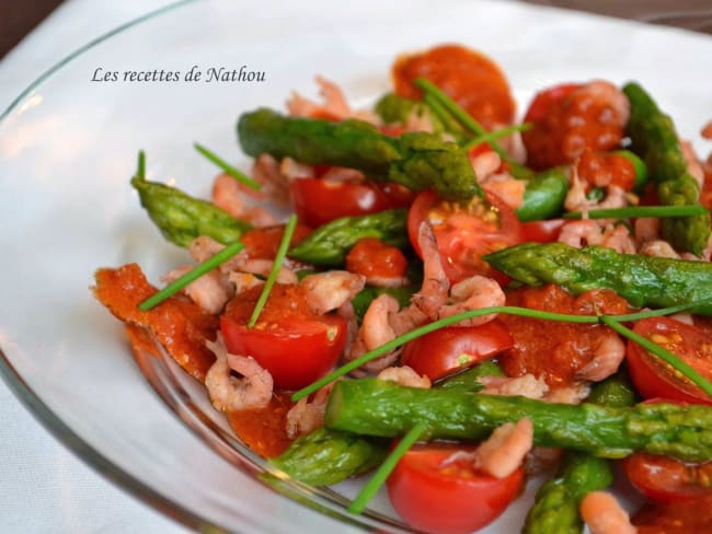 Asperges vertes aux crevettes grises, vinaigrette à la tomate, moutarde et balsamique