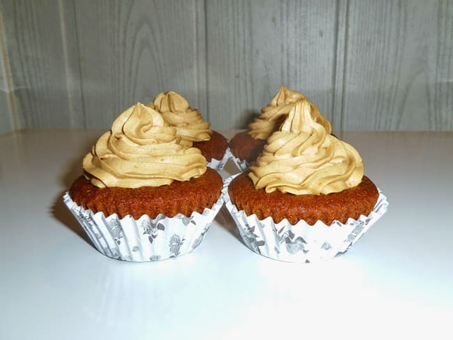 Cupcakes aux carambars et crème montée aux spéculoos