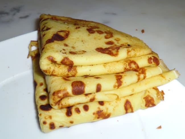 Crêpes sucrées au rhum pour fêter la chandeleur