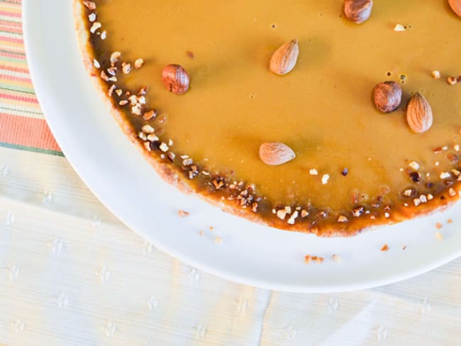 Tarte sucrée au praliné croustillant et au caramel