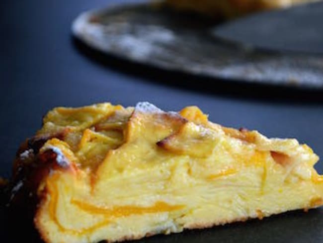 Dessert : gâteau fondant aux pommes et à la mangue