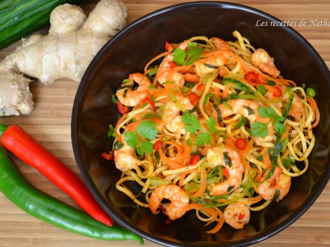 Nouilles chinoises au paprika fumé, crevettes marinées au citron vert