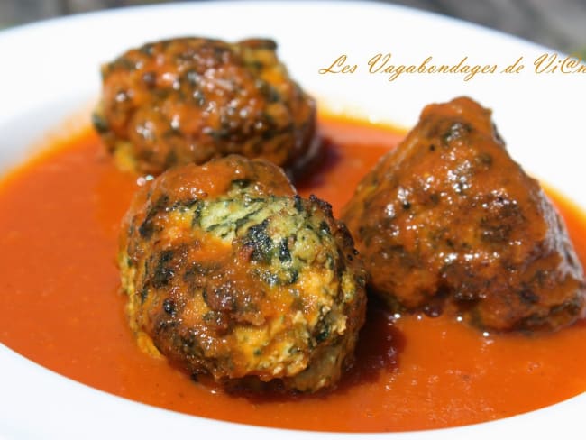 Boulettes de poulet, haricots blancs et épinards