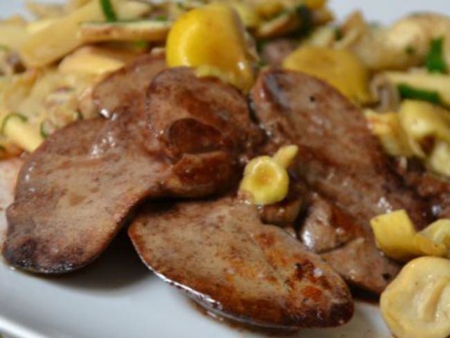 Foies de lapin aux champignons pleurotes et au Pineau des Charentes