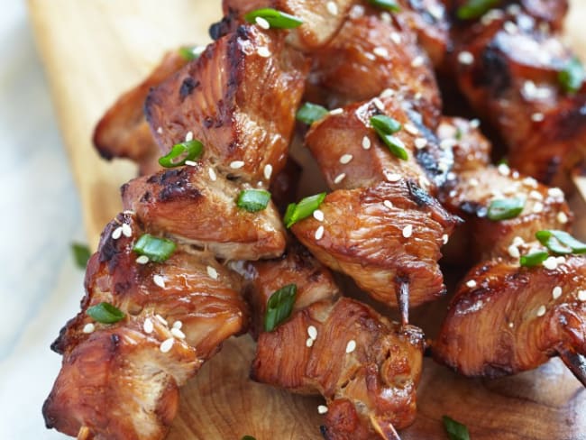 Brochettes de bœuf aux épices, avec leur salade de boulgour aux herbes