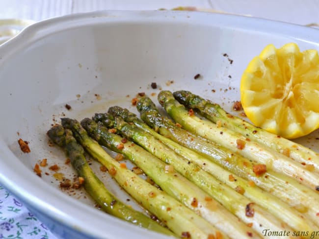 Asperges rôties à l'ail et au piment d'Espelette