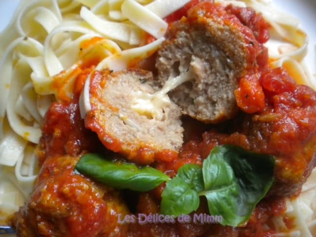 Boulettes de veau à l’Italienne, farcies à la mozzarella