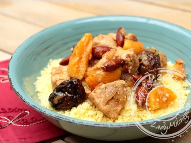 Tajine express de poulet aux fruits secs