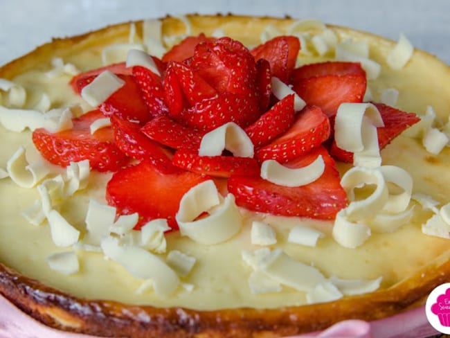 Cheesecake cuit au chocolat blanc et fraises