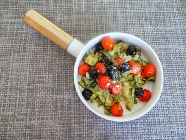 Poêlée de tagliatelles de courgettes à la provençale