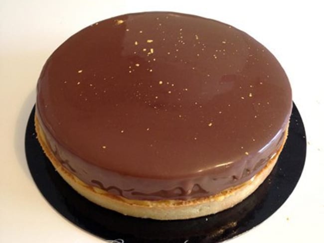 Tarte passion, coco et praliné