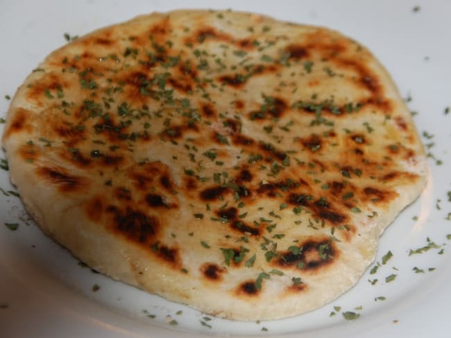 Cheese naan