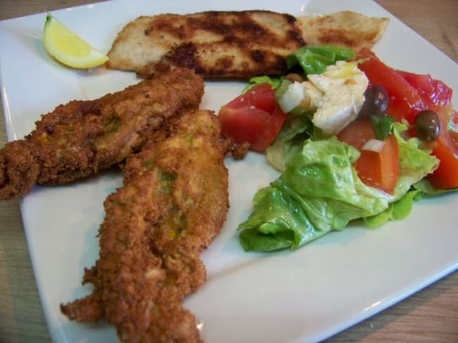 Fleurs de courgettes frites farcies à la mozzarella di buffala et aux anchois ou Fiori di Zucca comme à Rome