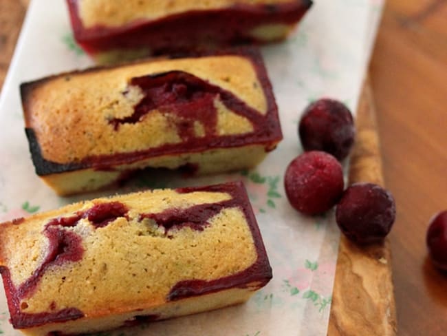 Financiers à l'huile d'olive et aux griottes sans beurre