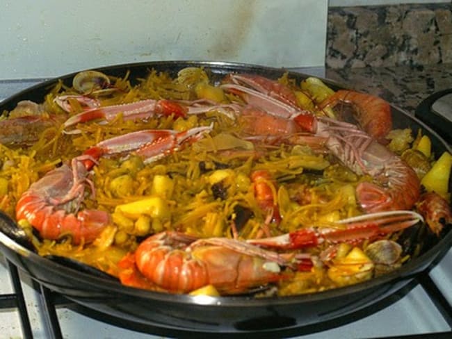 Fideuà, une paella valencienne aux pâtes vermicelles