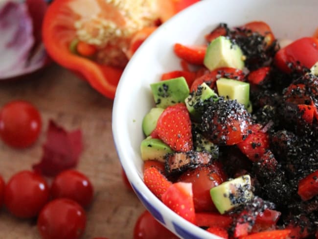 Salsa à l'avocat et à la fraise