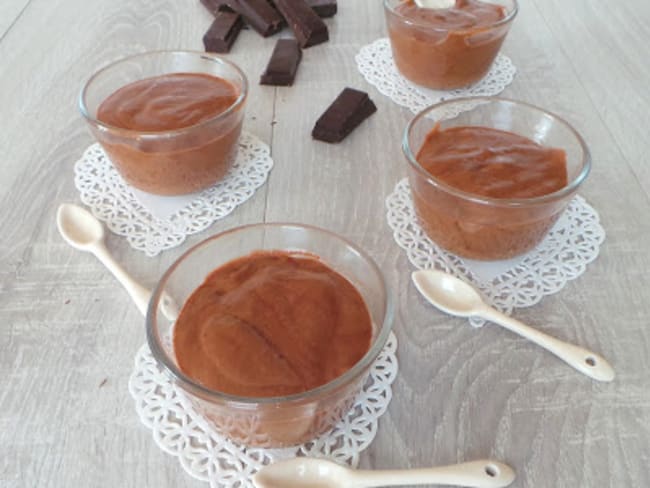 Mousse au chocolat noir, la vraie !