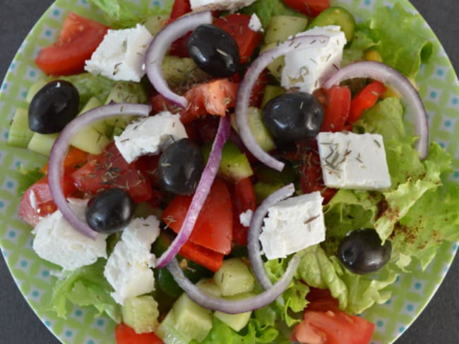 Salade grecque tomates, poivrons et feta