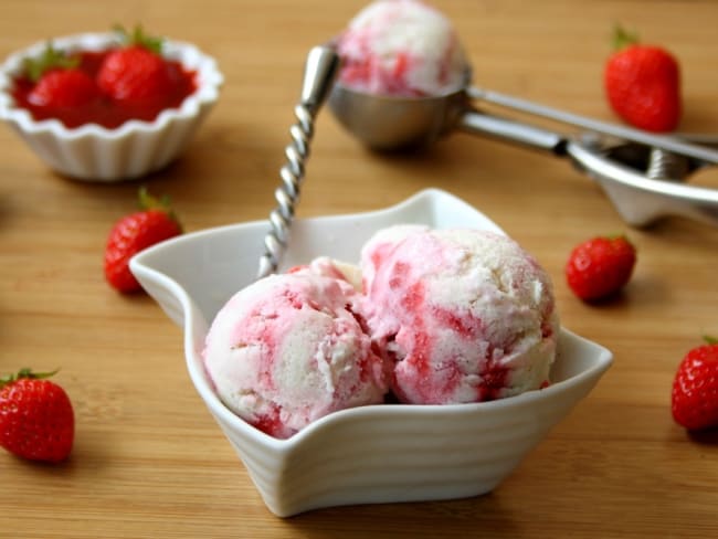 Glace marbrée à l'italienne sans sorbetière vanille et fraise