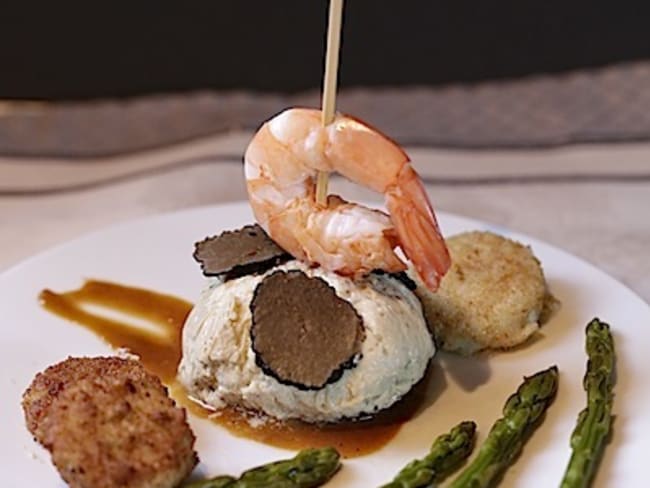 Mousseline de veau à la truffe gambas et bonbons de boudin