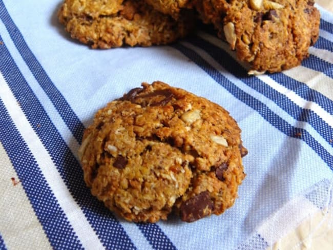 Cookies vegan au chocolat noir et noisettes