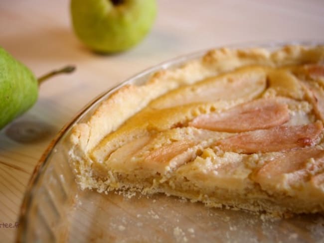 Une tarte poire et poudre d’amande