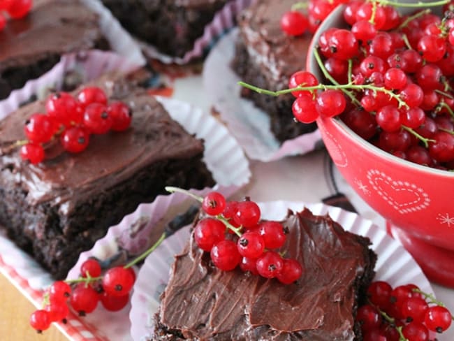 Brownie au chocolat noir et aux groseilles