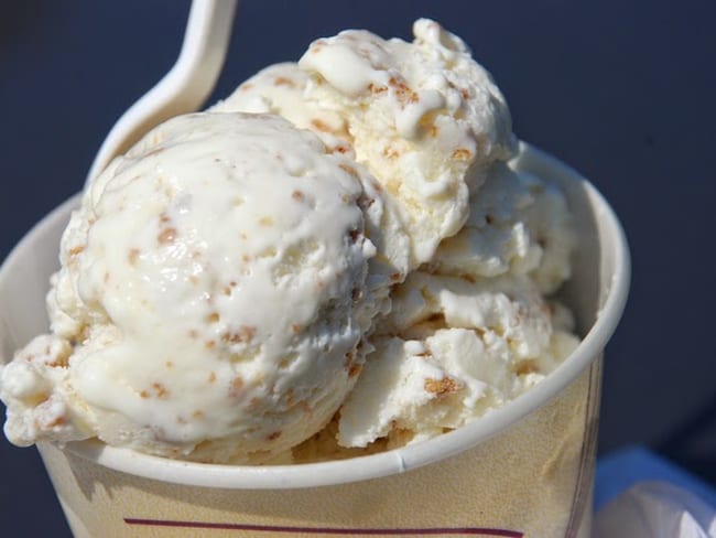 Crème glacée aux noix de Grenoble