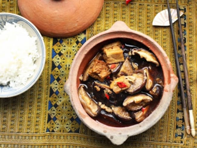 Shiitakes et tofu mijotés à la sauce soja