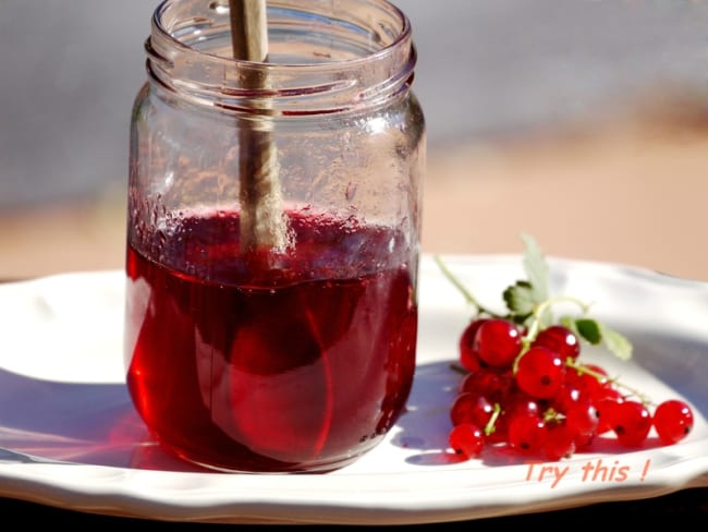 Gelée de groseille à l'extracteur de jus