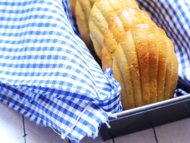 Des madeleines salées au pesto et saumon