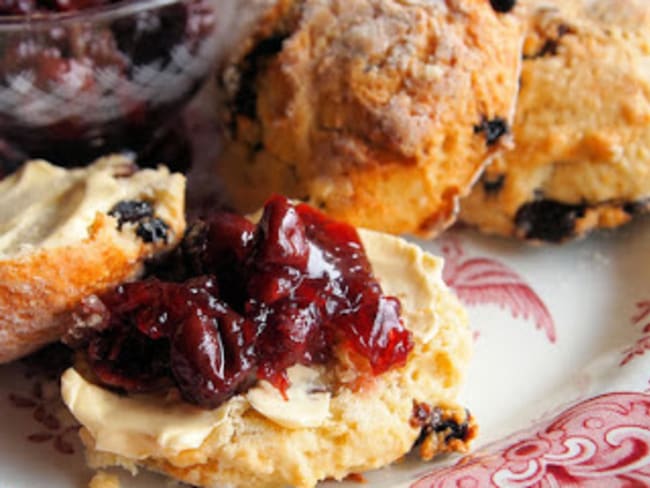 Scones aux flocons d'avoine et aux canneberges