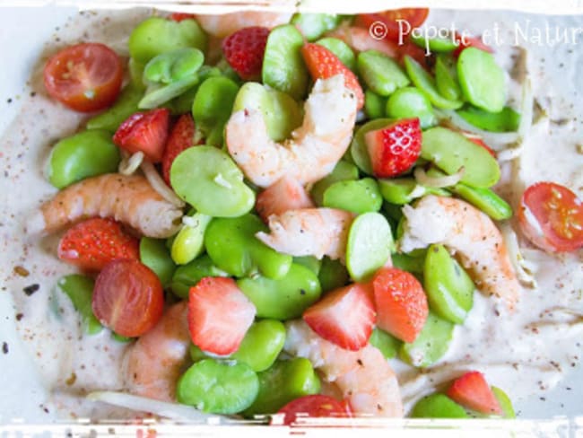 Salade de fèves aux fraises et aux crevettes sauce coco