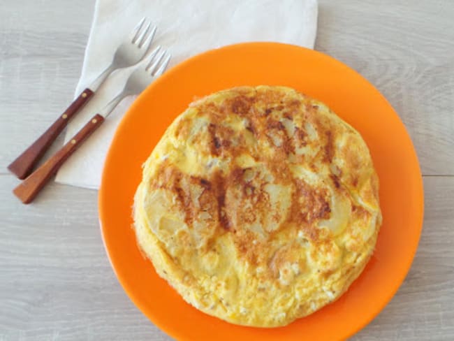 Tortilla espagnole de pommes de terre et ciboulette