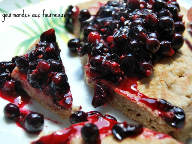 Pancakes au seigle, compoté de cassis